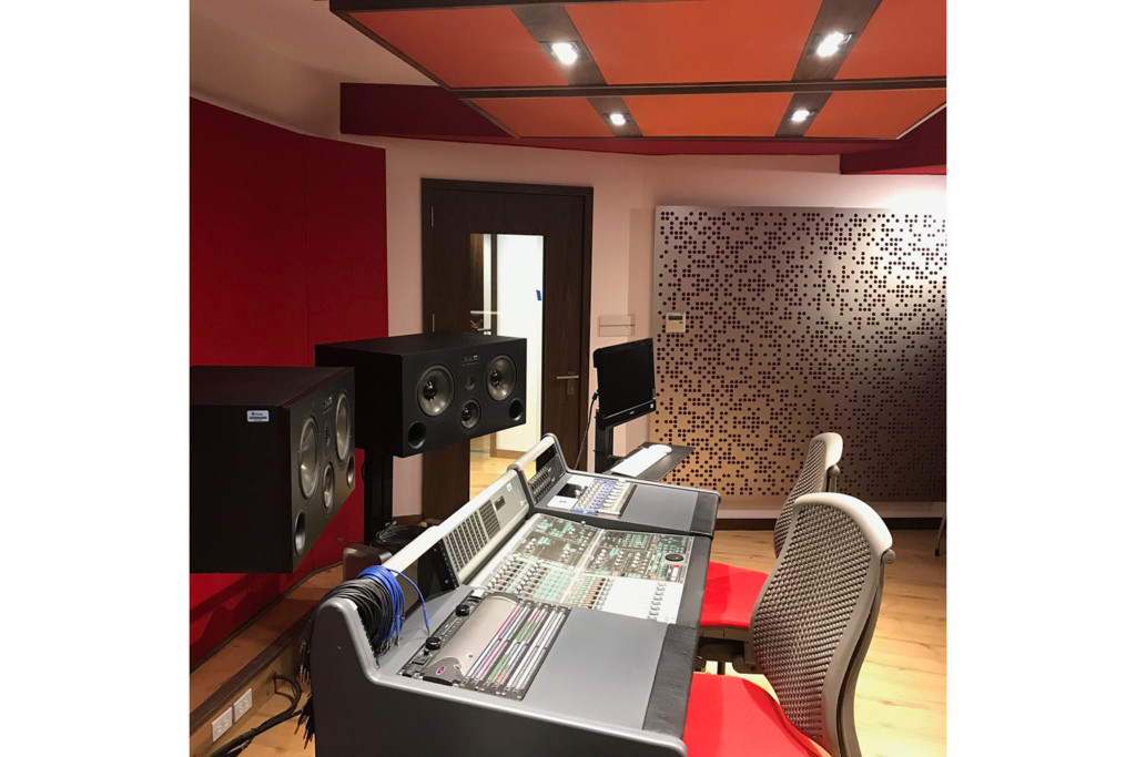 TEC de Monterrey University has grown to include 31 campuses in 25 cities throughout Mexico. A trail-blazing seat of education. After the 2017 earthquake, WSDG was reached to do the new studio design of the facility in a record time. Control Room B.