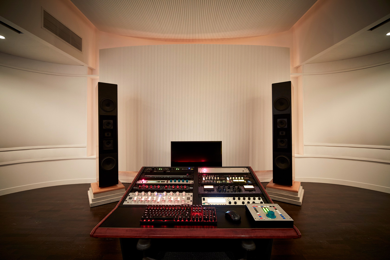 Top mastering engineer and Boiler Room founder Collin Jordan inquired WSDG to fully design his new mastering room in Chicago. WSDG’s balance of technical acoustics and artistic design was spot on and made it easy to make the decision. Mastering Room Front View.