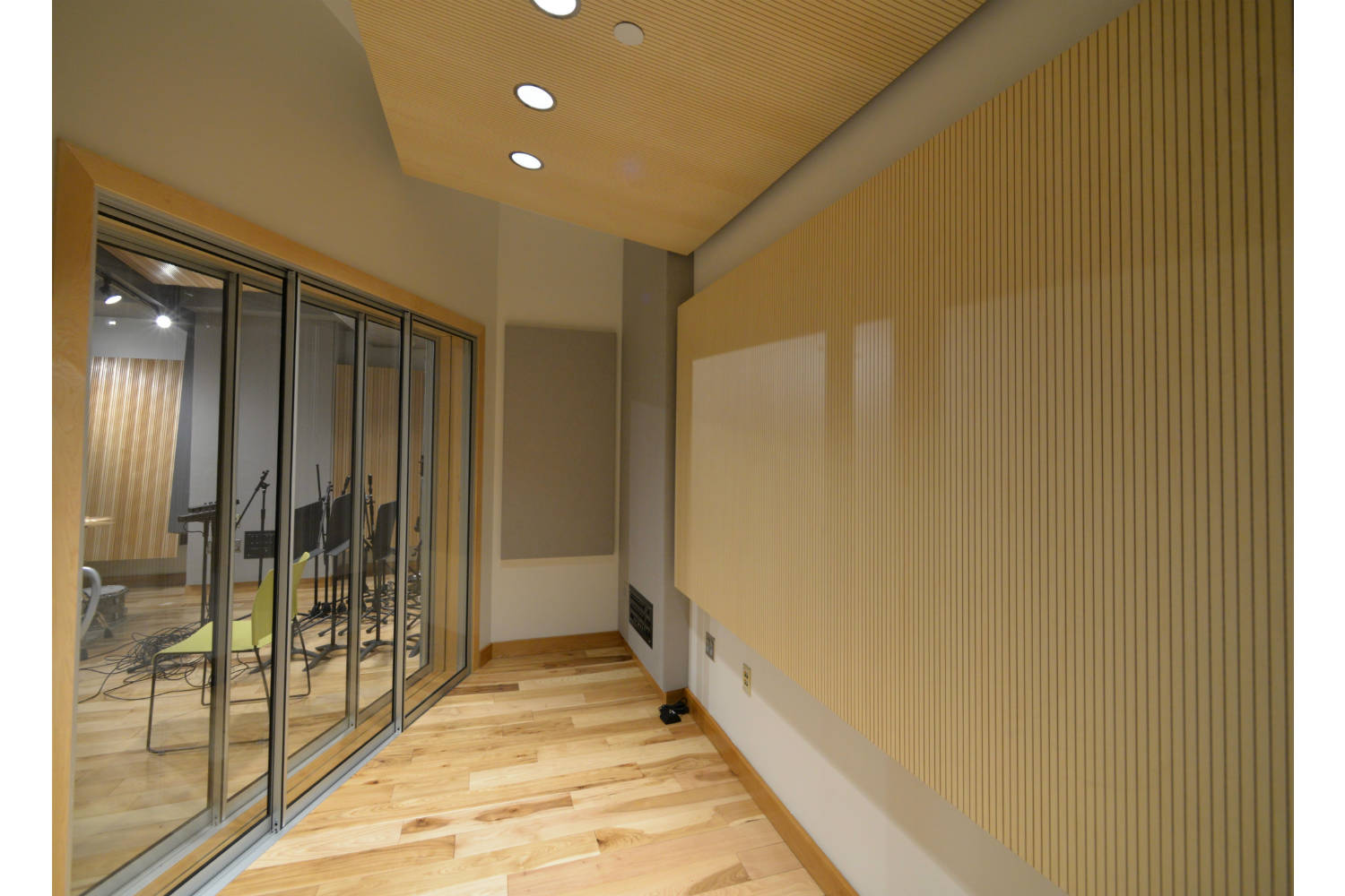 Drexel University in Philadelphia, PA is one of America's 15 largest universities. Their brand-new recording facilities, designed by the WSDG team, expands their music and recording program. ISO Booth