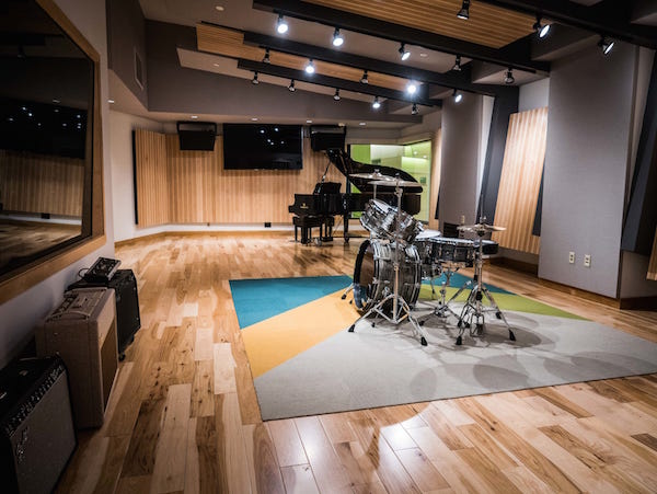 Live room at Drexel University, designed by WSDG (Walters-Storyk Design Group). Chosen as one of 17 studios at the Class of 2018 by Mix Magazine.