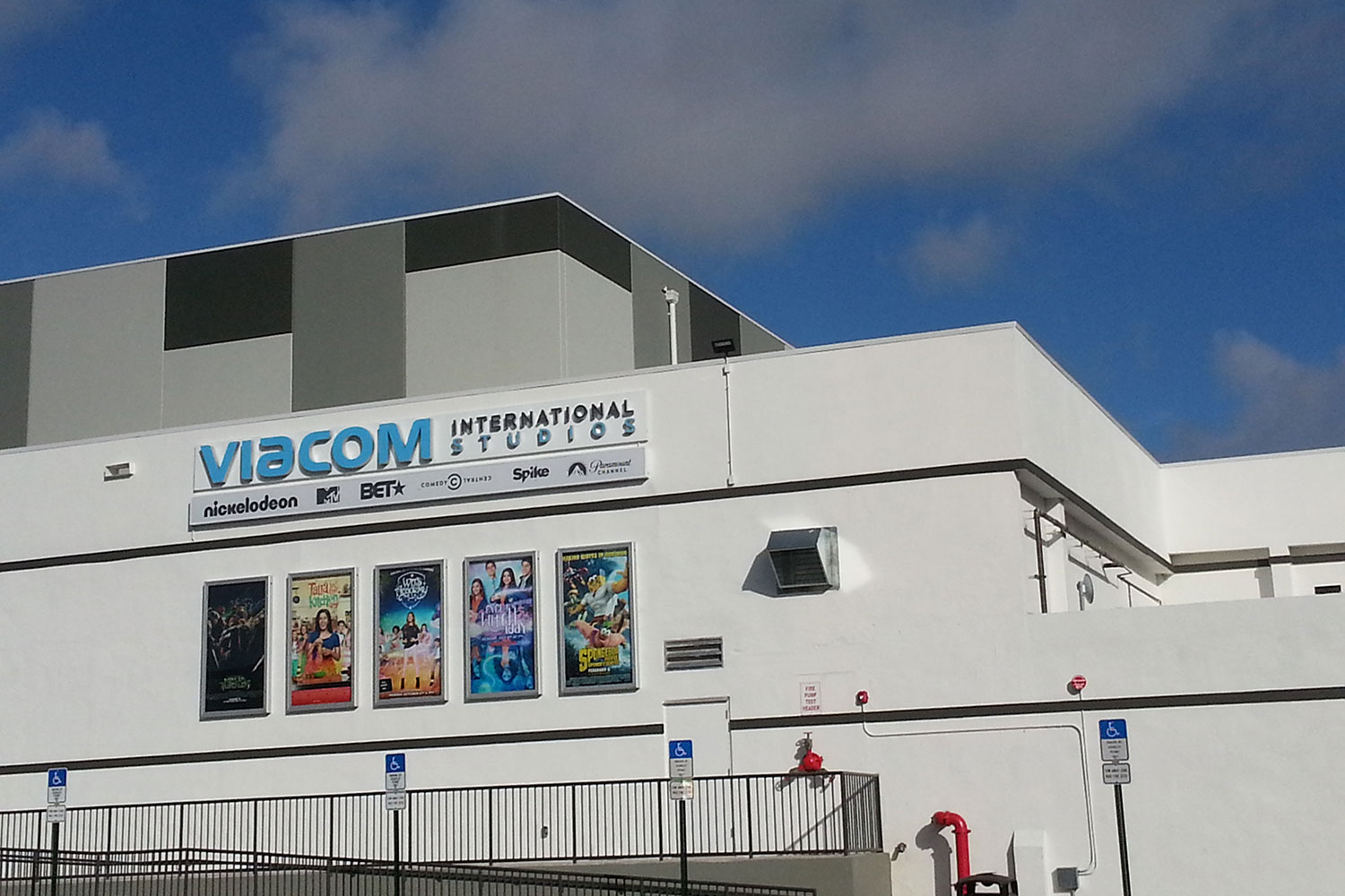 Viacom International/EUE/Screen Gems Studios recently completed construction on an 88,000 sq. ft. studio complex in Miami. WSDG was reached for an intensive feasibility study, cost/benefit analysis, and AV Systems Integration. Exterior 2.