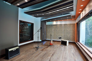 FAMA Studio owner Luis Betances retained WSDG Latin for an acoustic and aesthetic studio design to create a dream recording studio that meets his production needs in Santo Domingo, Dominican Republic. Live Room A.
