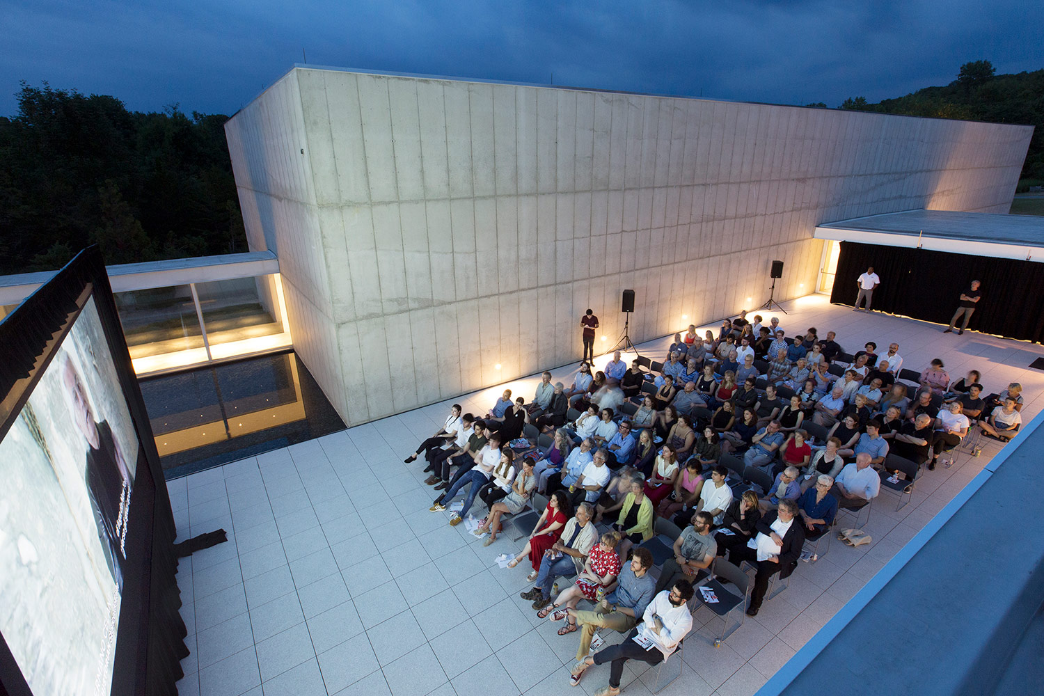 Art-collectors Nancy Olnick and Giorgio Spanu needed expert acousticians for their Magazzino Italian Art collection museum screenings in NY, they engaged WSDG to recommend and integrate a comprehensive equipment package. Roof Viewing 1.