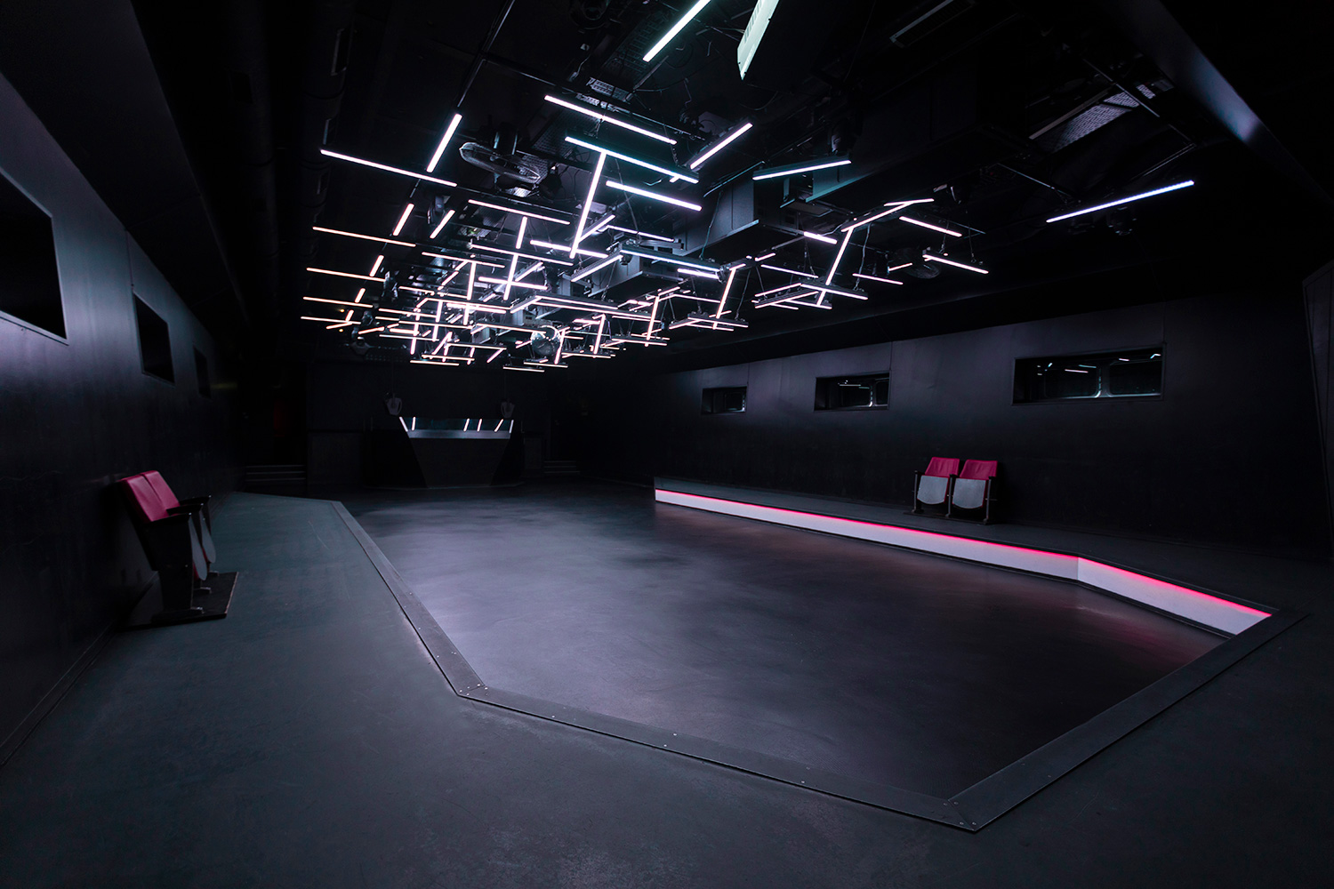 WSDG was in charge of the famous EDM nightclub Nordstern in Basel, Switzerland sound isolation, acoustics, and audio design inside the nightclub. Dancefloor View.