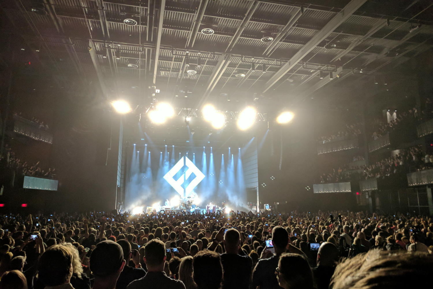 The Anthem, is a game-changing, multi-tiered concert hall created by impresario, Seth Hurwitz. To provide flawless acoustics, the WSDG team was commissioned to take care of the acoustic modeling and simulations. Show night, foo fighters.