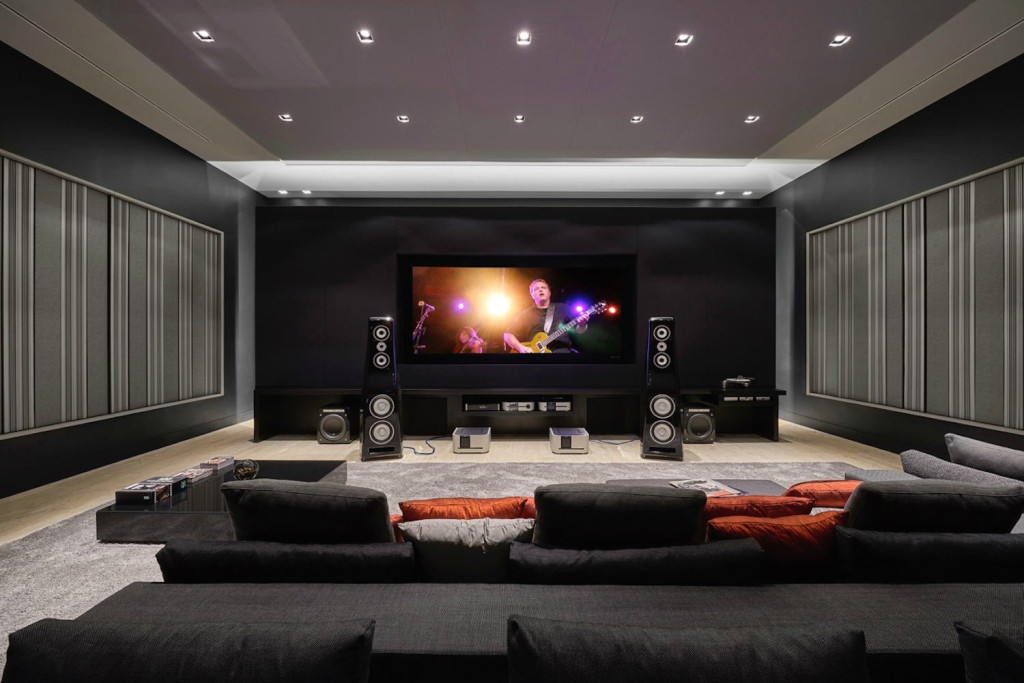 This ultra luxurious home in Belo Horizonte, Brazil had two primary requirements: The quintessence of advanced audio and video technology, and it was to be housed in the most sumptuous and acoustically pristine environment imaginable. Home Theater Featured. WSDG Residential.